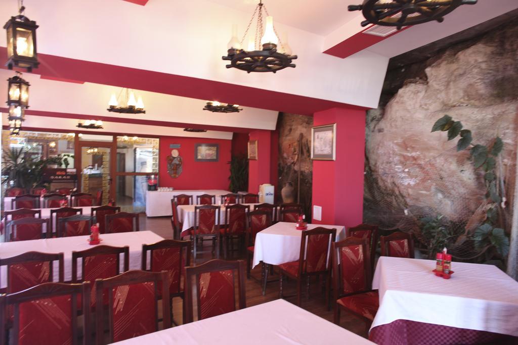 Ribarska Sreshta Family Hotel Tsarevo Buitenkant foto